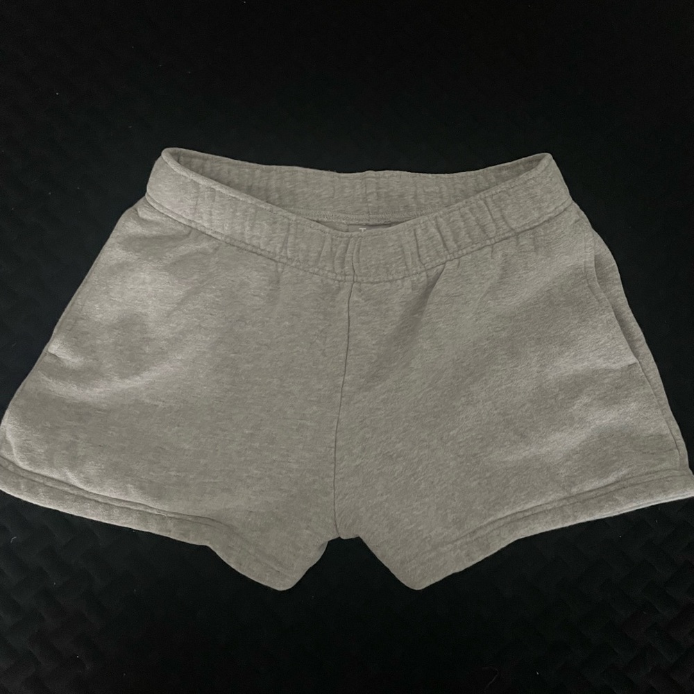 TNA cozy fleece perfect hi-rise 3” shorts